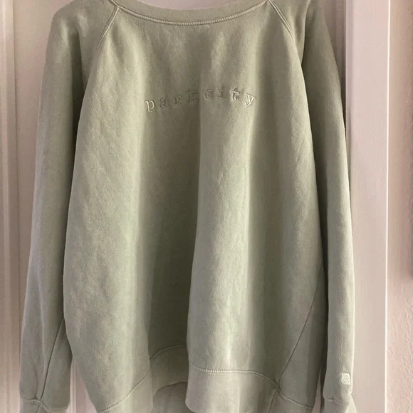 Outfitter Trading Co. Sweatshirt Women’s Large Park City Green Hi-low - Picture 2 of 5